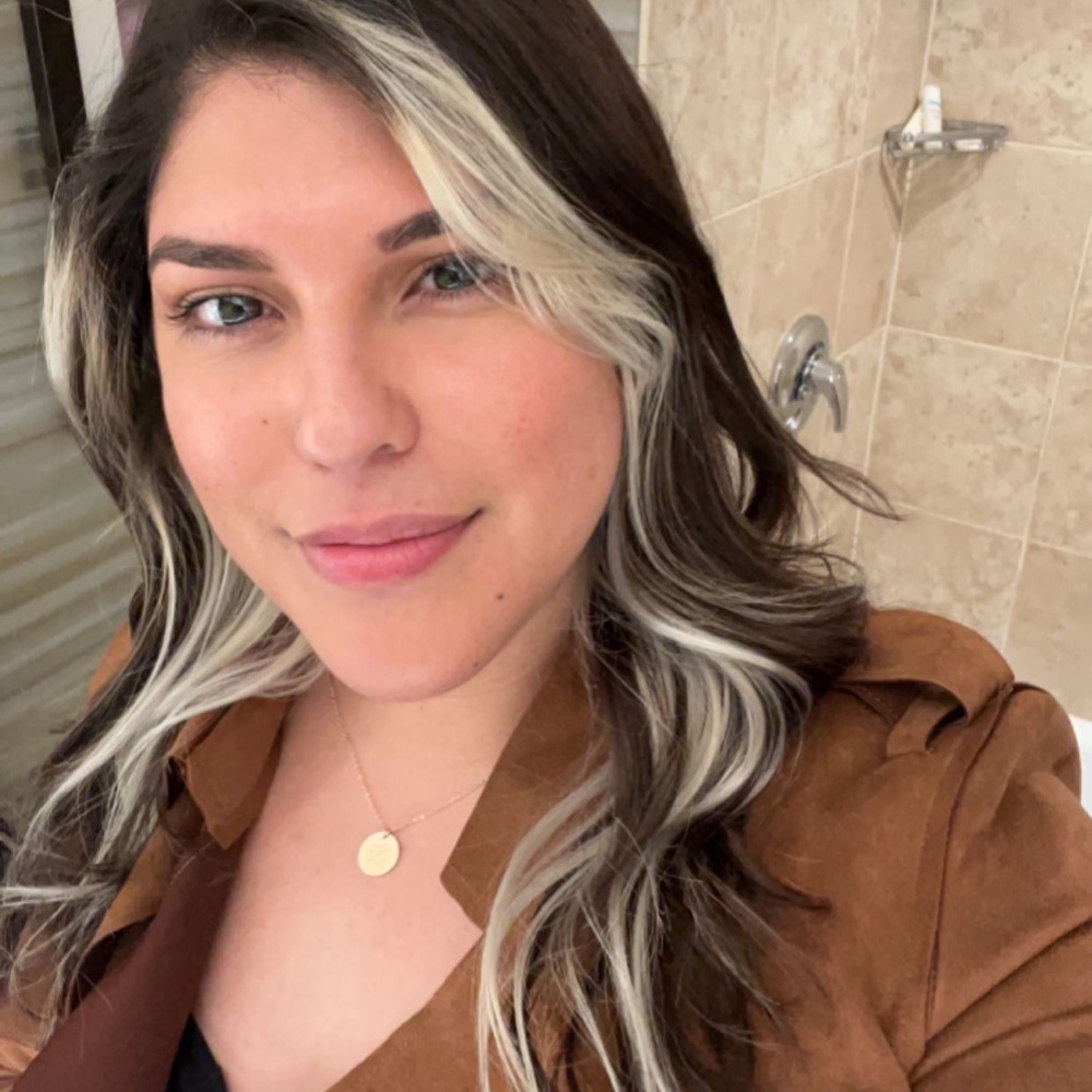 Meet your Posher, Nicole